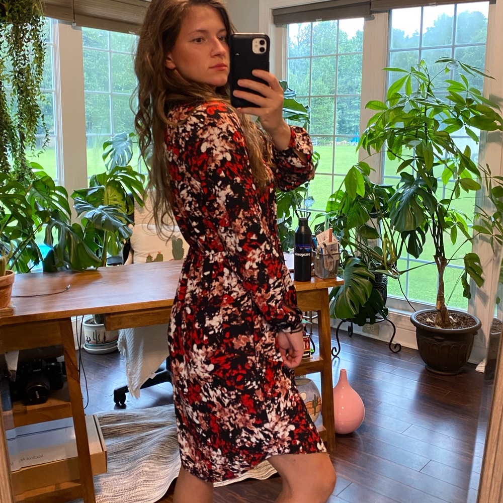 Elizabeth & James Long Sleeve Midi Dress
